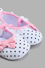 Load image into Gallery viewer, Redtag-White-Pram-Shoe-Colour:White,-Filter:Baby-Footwear-(0-to-18-Mths),-NBF-Casual-Shoes,-New-In,-New-In-NBF-FOO,-Non-Sale,-S22A,-Section:Kidswear-Baby-0 to 18 Months