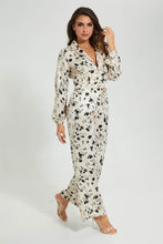 تنزيل الصورة على معرض الصور، Redtag-Assorted-Button-Front-Cropped-Blouse-Colour:Assorted,-Filter:Women's-Clothing,-Limited-Edition-Blouses,-New-In,-New-In-Women,-Non-Sale,-S22B,-Section:Women-Women's-