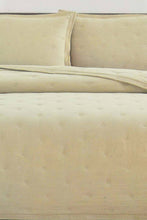 Load image into Gallery viewer, Green Quilted 3-Piece Bedspread Set (Double Size)