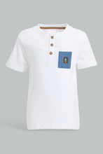 تنزيل الصورة على معرض الصور، Redtag-White-Heanly-Short-Sleeve-Tshirt-Plain-Infant-Boys-3 to 24 Months