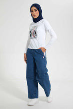 تنزيل الصورة على معرض الصور، Redtag-White-T-Shirt-Short-Sleeve-With-Center-Artwork-Side-Stripe-Tops-Women's-