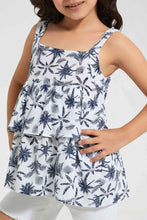 تنزيل الصورة على معرض الصور، بلوزة طبقات مطبوعة باللوني الأبيض والكحلي