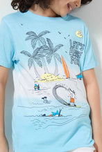Load image into Gallery viewer, Blue And White Beach T-Shirt
