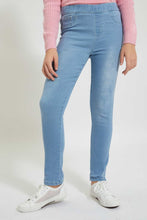 Load image into Gallery viewer, Blue Light Wash Basic Jegging
