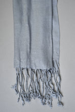 Load image into Gallery viewer, Grey Scarf With Tassel
