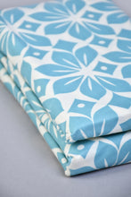 Load image into Gallery viewer, Blue/White Printed Fitted Sheet (King Size)
