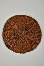 Load image into Gallery viewer, Brown Round Woven Grass Placemat
