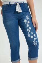 Load image into Gallery viewer, Blue Embroidered Capri With Belt
