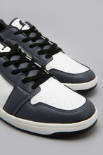 Load image into Gallery viewer, White/Black Skate Shoe
