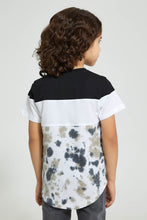 تنزيل الصورة على معرض الصور، Redtag-Black/White-Panelled-Splat-Print-T-Shirt-Cut-And-Sewn-Boys-2 to 8 Years
