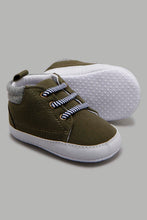 تنزيل الصورة على معرض الصور، Redtag-Green-Pram-Shoe-Pumps-Baby-0 to 18 Months
