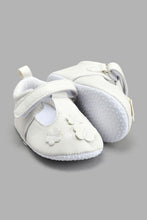 Load image into Gallery viewer, Redtag-White-Pram-Shoe-Colour:White,-Filter:Baby-Footwear-(0-to-18-Mths),-NBF-Casual-Shoes,-New-In,-New-In-NBF-FOO,-Non-Sale,-S22A,-Section:Kidswear-Baby-0 to 18 Months
