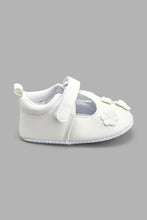 Load image into Gallery viewer, Redtag-White-Pram-Shoe-Colour:White,-Filter:Baby-Footwear-(0-to-18-Mths),-NBF-Casual-Shoes,-New-In,-New-In-NBF-FOO,-Non-Sale,-S22A,-Section:Kidswear-Baby-0 to 18 Months
