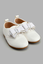 Load image into Gallery viewer, Redtag-White-Bow-Trim-Brogue-Colour:White,-Filter:Girls-Footwear-(1-to-3-Yrs),-ING-Casual-Shoes,-New-In,-New-In-ING-FOO,-Non-Sale,-S22A,-Section:Kidswear-Infant-Girls-1 to 3 Years
