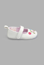 Load image into Gallery viewer, Redtag-White-Pram-Shoe-Pumps-Baby-0 to 18 Months
