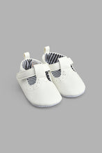 Load image into Gallery viewer, Redtag-White-Pram-Shoe-Colour:White,-Filter:Baby-Footwear-(0-to-18-Mths),-NBF-Casual-Shoes,-New-In,-New-In-NBF-FOO,-Non-Sale,-S22B,-Section:Kidswear-Baby-0 to 18 Months
