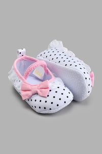 Redtag-White-Pram-Shoe-Colour:White,-Filter:Baby-Footwear-(0-to-18-Mths),-NBF-Casual-Shoes,-New-In,-New-In-NBF-FOO,-Non-Sale,-S22A,-Section:Kidswear-Baby-0 to 18 Months