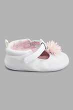 Load image into Gallery viewer, Redtag-White-Pram-Shoe-Pumps-Baby-0 to 18 Months
