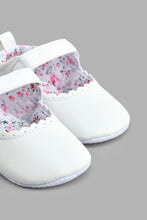 Load image into Gallery viewer, Redtag-White-Pram-Shoe-Colour:White,-Filter:Baby-Footwear-(0-to-18-Mths),-NBF-Casual-Shoes,-New-In,-New-In-NBF-FOO,-Non-Sale,-S22A,-Section:Kidswear-Baby-0 to 18 Months
