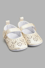 Load image into Gallery viewer, Redtag-Pale-Pink-Pram-Shoe-Pumps-Baby-0 to 18 Months
