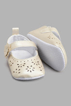 Load image into Gallery viewer, Redtag-Pale-Pink-Pram-Shoe-Pumps-Baby-0 to 18 Months
