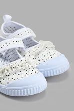 تنزيل الصورة على معرض الصور، Redtag-White-Polka-Dot-Print-Pump-Pumps-Infant-Girls-1 to 3 Years
