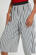 تنزيل الصورة على معرض الصور، Redtag-Black-Striped-Wideleg-Culotte-Trousers-Women&#39;s-0
