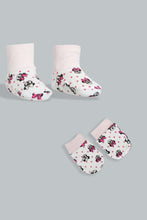 تنزيل الصورة على معرض الصور، Redtag-Pink-Minnie-Mouse-Mittiens-&amp;-Booties-Set-Gift-Sets-Baby-0 to 12 Months
