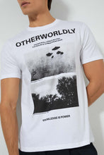 تنزيل الصورة على معرض الصور، Redtag-White-Graphic-T-Shirt-Graphic-Prints-Men&#39;s-
