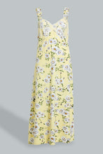 تنزيل الصورة على معرض الصور، Redtag-Pale-Yellow-Floral-Printed-Chemise-Colour:Yellow,-Filter:Women's-Clothing,-New-In,-New-In-Women,-Non-Sale,-S22A,-Section:Women,-Women-Chemises-Women's-
