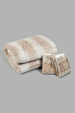 Load image into Gallery viewer, Redtag-Beige-Animal-Print-3-Piece-Comforter-Set-(King-Size)-Colour:Beige,-Filter:Home-Bedroom,-HMW-BED-Comforters,-New-In,-New-In-HMW-BED,-Non-Sale,-S22A,-Section:Homewares-Home-Bedroom-
