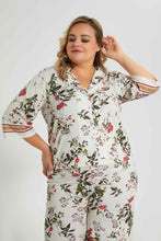 تنزيل الصورة على معرض الصور، Redtag-Floral-Print-Shirt-Colour:Assorted,-Filter:Plus-Size,-LDP-Tops,-New-In,-New-In-LDP,-Non-Sale,-S22B,-Section:Women-Women&#39;s-
