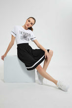 تنزيل الصورة على معرض الصور، Redtag-White--T-Shirt-With-Artwork-Cropped-Tops-Women&#39;s-
