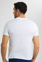 تنزيل الصورة على معرض الصور، Redtag-White-Graphic-T-Shirt-Graphic-T-Shirts-Men&#39;s-
