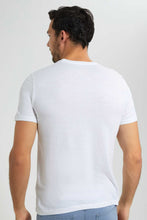 تنزيل الصورة على معرض الصور، Redtag-White-Graphic-T-Shirt-Graphic-T-Shirts-Men&#39;s-
